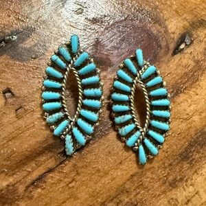 Turquoise pin cluster post earrings